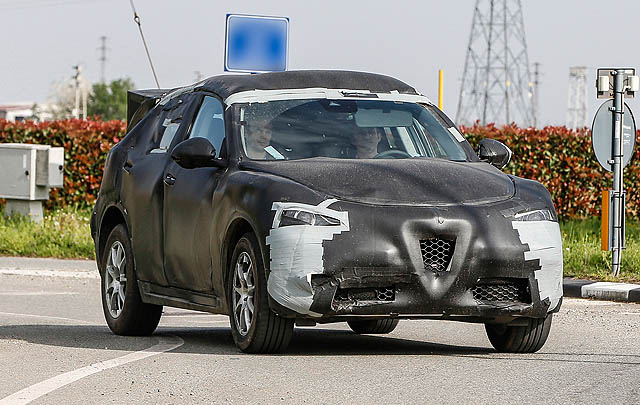 Alfa Romeo Stelvio SUV Siap Debut di Los Angeles Show 2016
