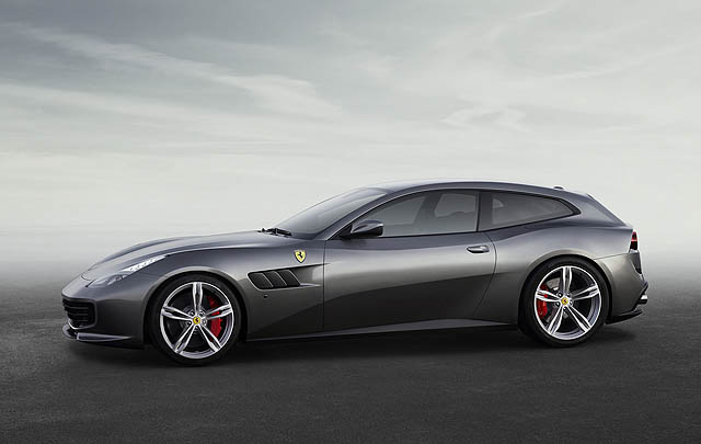 Ferrari GTC4 Lusso Siap Debut di Geneva Motor Show 2016  