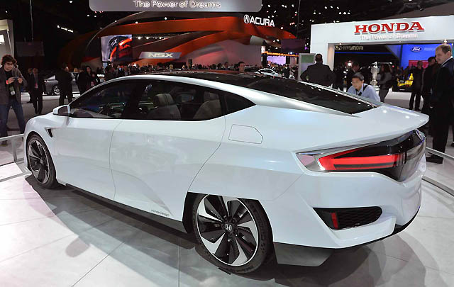 Honda FCV Concept Debut di Detroit Motor Show 2015  