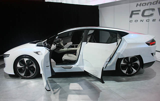 Honda FCV Concept Debut di Detroit Motor Show 2015  