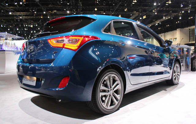 Hyundai Elantra GT Facelift Debut di Chicago  