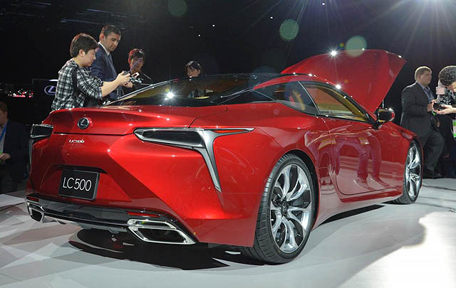 Lexus LC500 Debut di Detroit Motor Show 2016