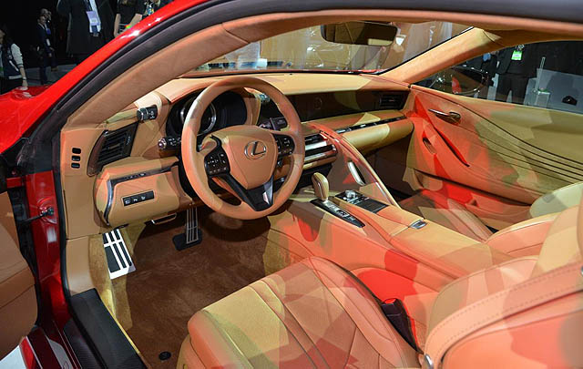 Lexus LC500 Debut di Detroit Motor Show 2016