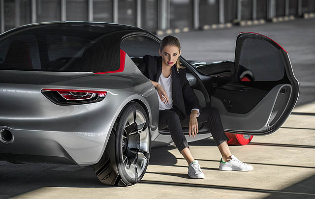 Desain Futuristik, Inilah Tampilan Opel GT Concept Terbaru  