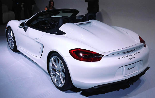 Porsche Boxster Spyder 2016 Debut di New York Auto Show  