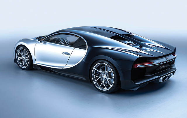 Review I Bugatti Chiron 2017  