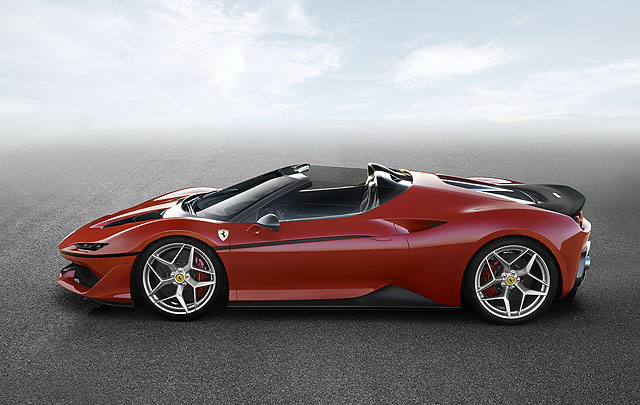 Supercar Terbaru Ferrari J50 Resmi Debut di Jepang  