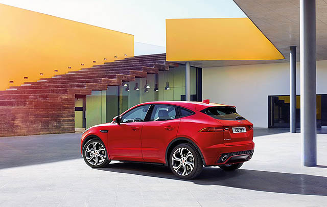 Jaguar E-Pace Resmi Diluncurkan  