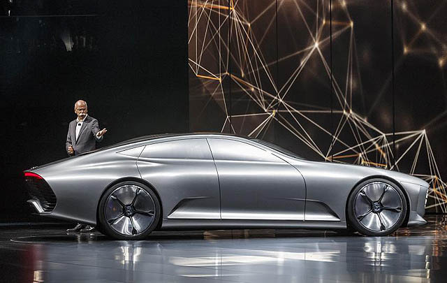Mercedes IAA Concept Debut di Frankfurt Motor Show 2015