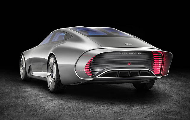 Mercedes IAA Concept Debut di Frankfurt Motor Show 2015
