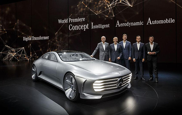 Mercedes IAA Concept Debut di Frankfurt Motor Show 2015