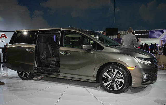 Ini Tampilan Honda Odyssey Terbaru di Detroit Motor Show 2017  