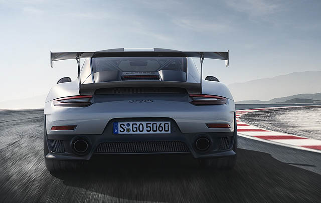 Porsche 911 GT2 RS Akhirnya Resmi Diluncurkan  