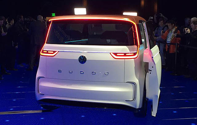 Volkswagen Budd-e Concept Debut di CES 2016  