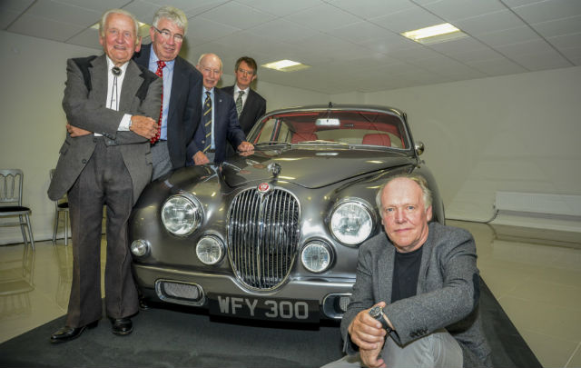 Jaguar Rilis Video untuk Hormati Norman Dewis  