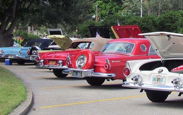Ratusan Mobil Klasik Padati Ajang 28th AACA Venice (Florida) Car Show  