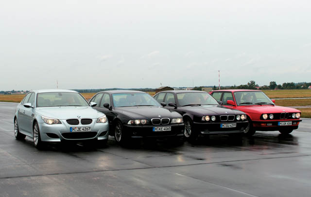 BMW M5, Rayakan 30 Tahun di Retro Classic 2015  