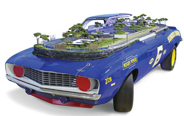 Yok, Ngebut di “Camaro Z28 Slot Car Track”!  