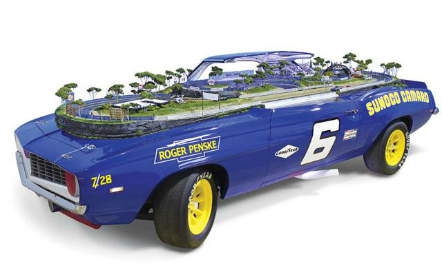 Yok, Ngebut di “Camaro Z28 Slot Car Track”!  