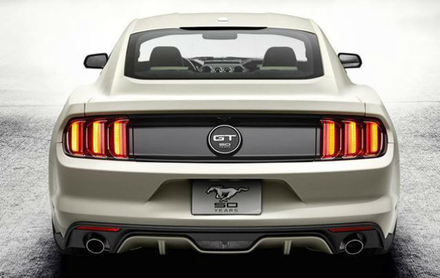 Saatnya Melihat Kembali 50 Tahun Perjalanan Mustang  