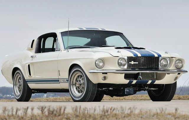 Pertempuran Mustang Shelby GT500s: 1967 VS 2010  