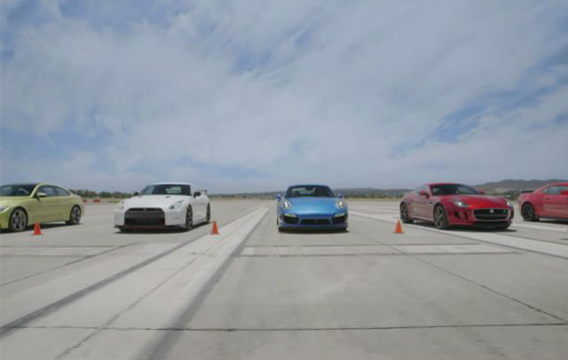 Lagi, “Drag Race” Mobil-mobil Terbaik Dunia  