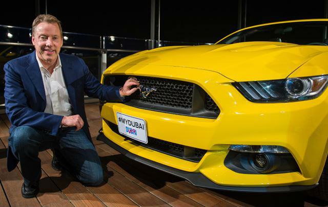 Ford Mustang di Gedung Tertinggi di Dunia  