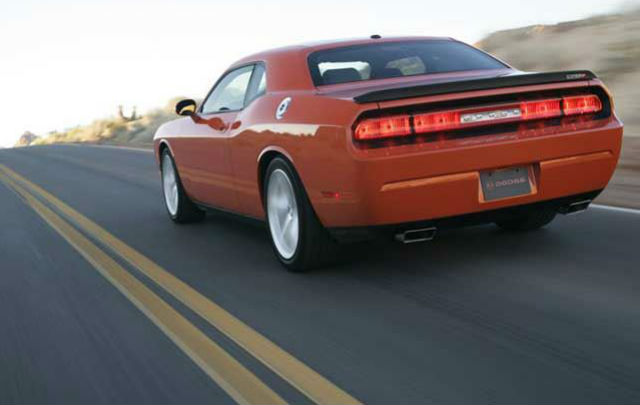 Dodge Challenger: Terinspirasi dari E-Class Lawas  