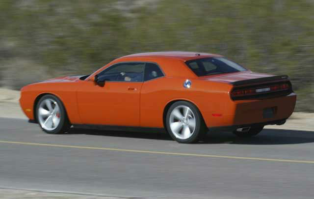 Dodge Challenger: Terinspirasi dari E-Class Lawas  