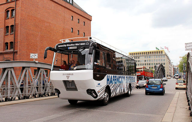 Hafencity Riverbus: Bus Amfibi Pertama di Jerman 