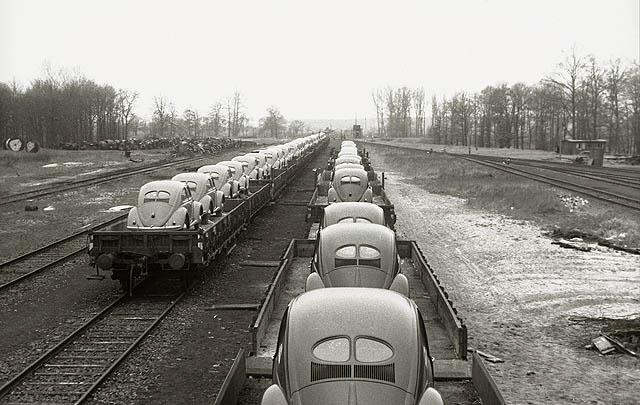 Volkswagen Rayakan 70 Tahun Produksi Beetle Type 1  