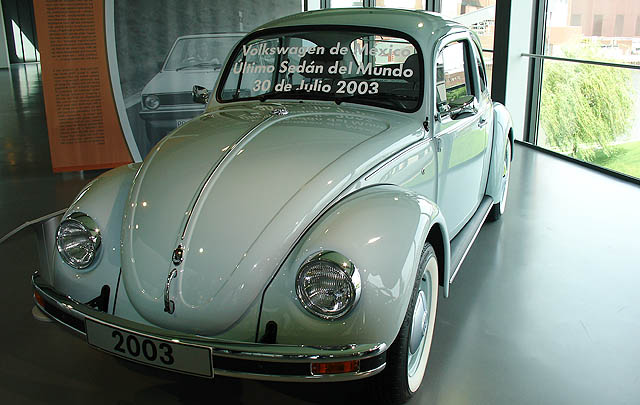 Volkswagen Rayakan 70 Tahun Produksi Beetle Type 1  