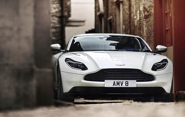 Dibekali Mesin AMG, Aston Martin DB11 Kini Lebih Terjangkau  