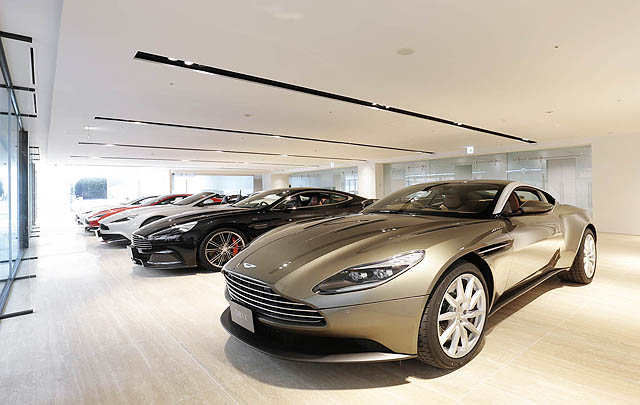 Aston Martin Buka Showroom Terbesar di Tokyo  