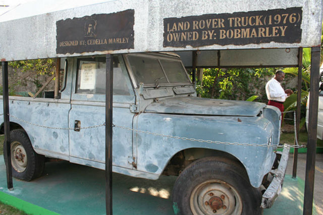 Bob Marley, Jamaika, dan Land Rover  