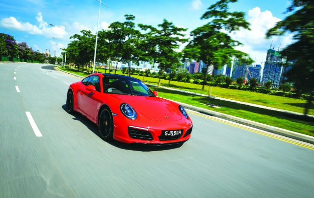 FIRST DRIVE | Porsche 911 Carrera S: “The Iconic Shootout”  