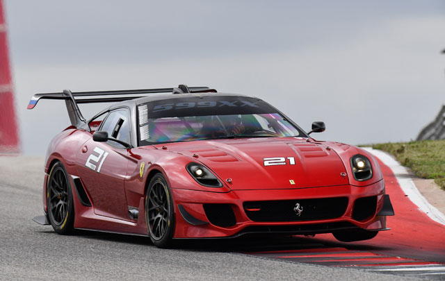 100 Lebih Ferrari "Tumplek" di Circuit of the Americas  