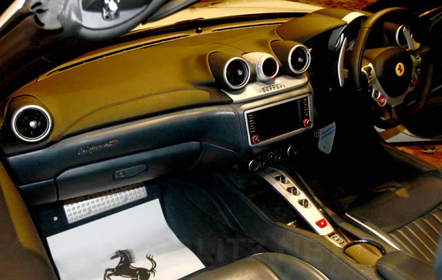'Ferrari Tailor Made', Bebaskan Konsumen Tentukan Detail Kendaraan Impiannya  