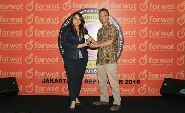Pajero Sport Raih “Forwot Car of The Year 2016”  