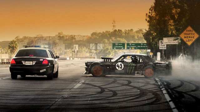 Video: Balap Liar Ken Block & Mustang “Hoonicorn” (1965)  