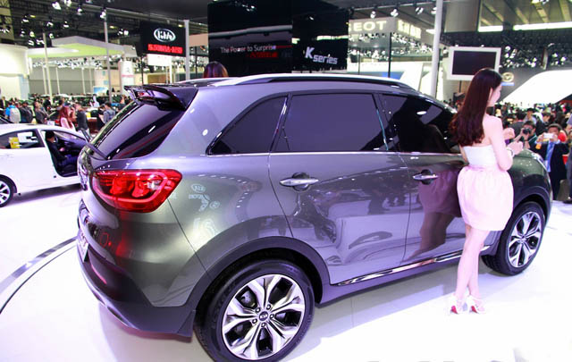 Kia KX3 Concept Debut di Guangzhou Motor Show 2014  