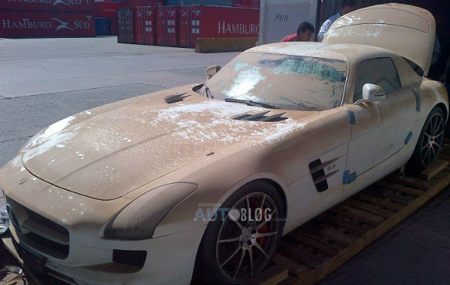 Tenggelamnya Mercedes-Benz SLS AMG  