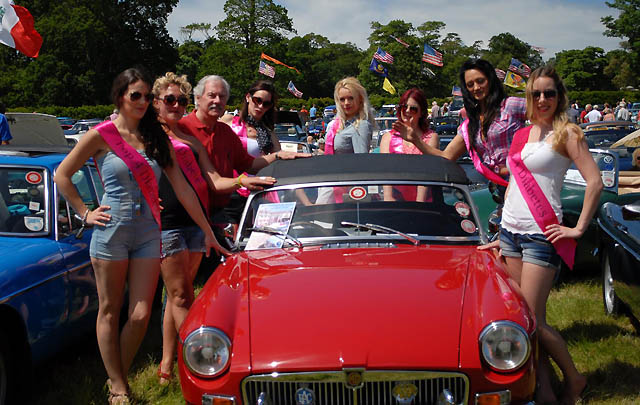 Owners club. Мисс карфест. Фестиваль CARFEST. Russian St owners Club.