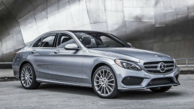 “Hat-Trick” Mercedes-Benz di World Car of the Year 2015  