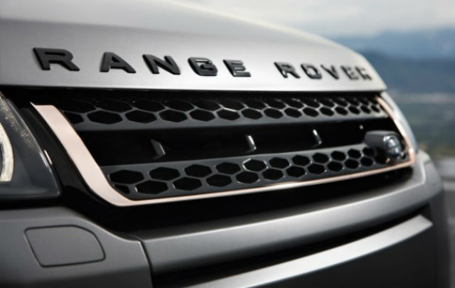 Range Rover: Paling Dicari Pesepakbola Inggris  