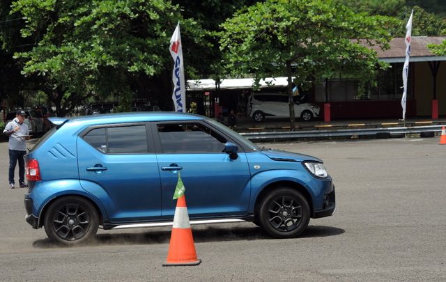 Suzuki Ignis dan Baleno Hatchback Diajak Ngepot, Penasaran?  