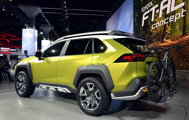Ini Dia Wujud Asli Toyota FT-AC di LA Auto Show 2017