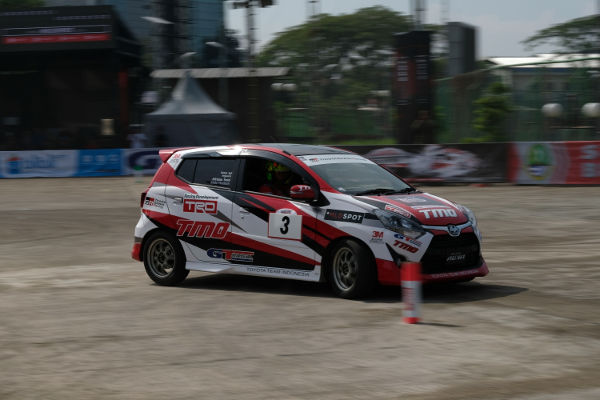 Pasukan Toyota Raih Penuhi Podium di Kejurnas Gymkhana Bandung  
