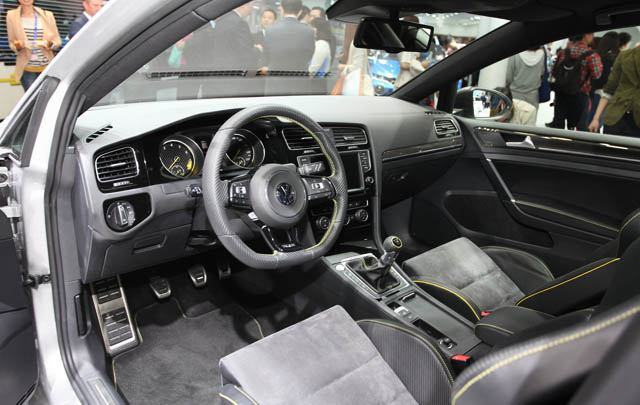VW Golf R 400 Concept Segera Diproduksi  