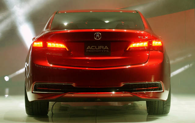 Acura TLX Versi Produksi Segera Debut di New York  